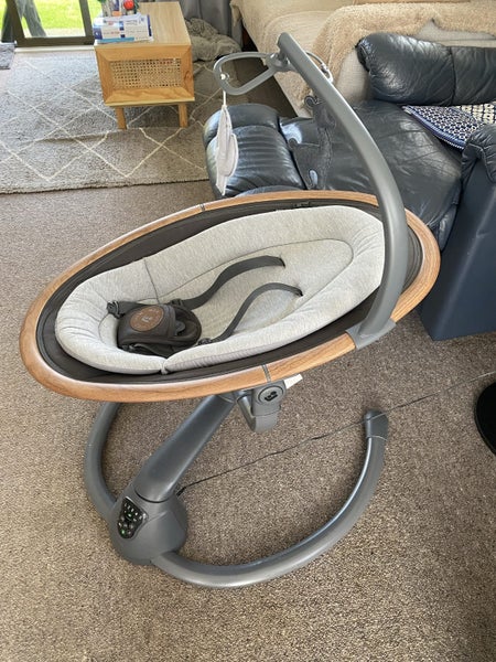 Maxi-Cosi Cassia Swing Carousel 1
