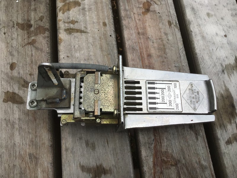 Vending Machines - Coin Mechanism - Straight Six Carousel 1