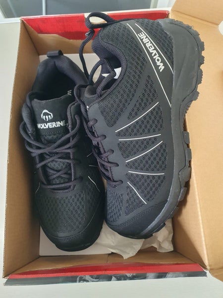 Wolverine women safety shoes size 7 US Carousel 1