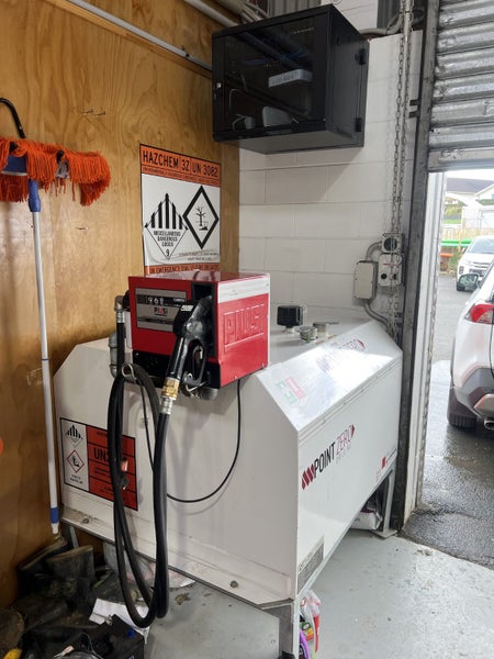 1000L Diesel Tank Carousel 2