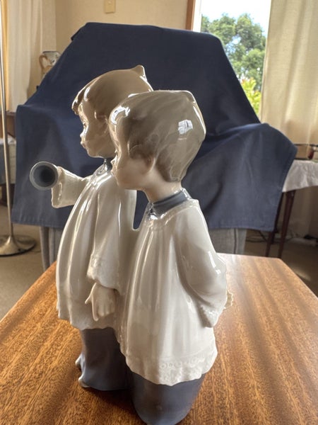 Lladro Spain porcelain ChoirBoys figurine 4538 . Now retired .62863242193793112