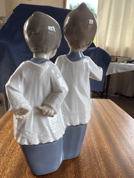 Lladro Spain porcelain ChoirBoys figurine 4538 . Now retired .62863242193793111