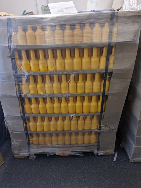 5 pallets of new bottles over 11000 bottles and lids Carousel 1