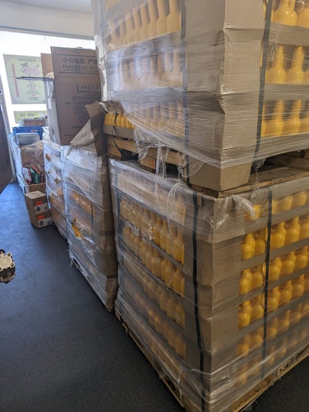 5 pallets of new bottles over 11000 bottles and lids Carousel 2