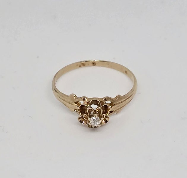Victorian old mine cut diamond Solitaire - 14ct Carousel 7