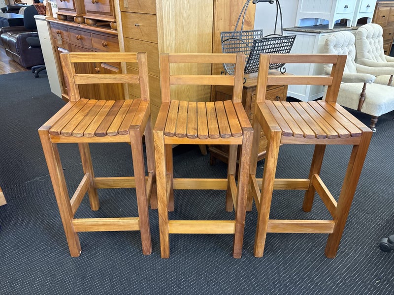 Set of 3 Solid Rimu Barstools Carousel 1