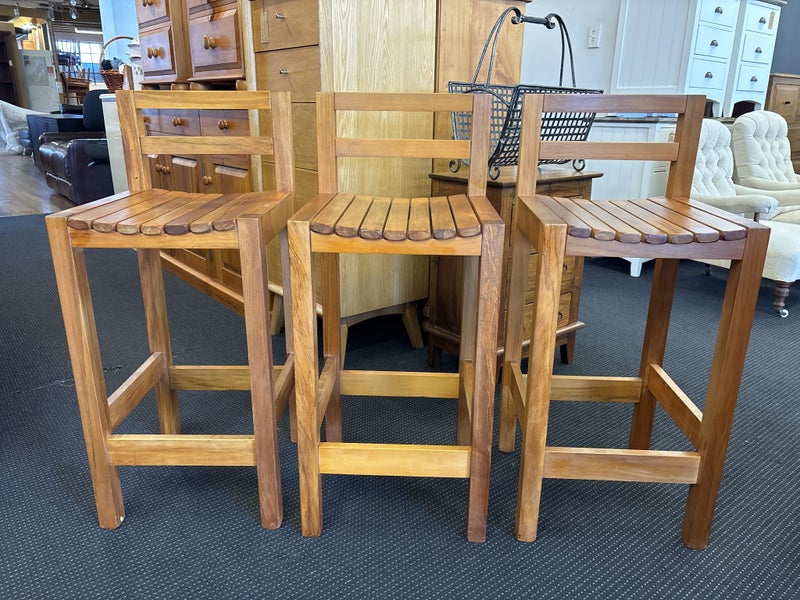 Set of 3 Solid Rimu Barstools Carousel 2