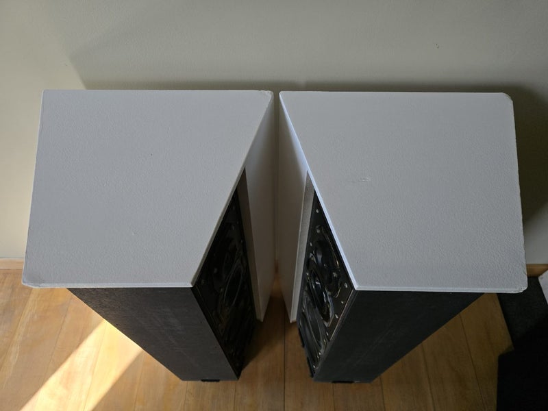 Goodmans Dimension 8 Speakers Carousel 16