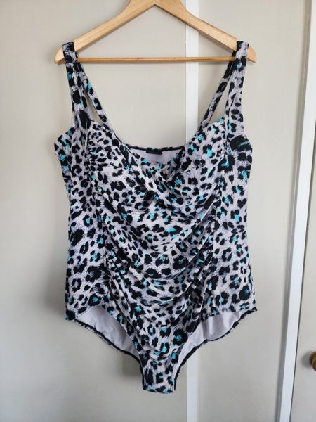 Sara - size 26 - togs Carousel 1