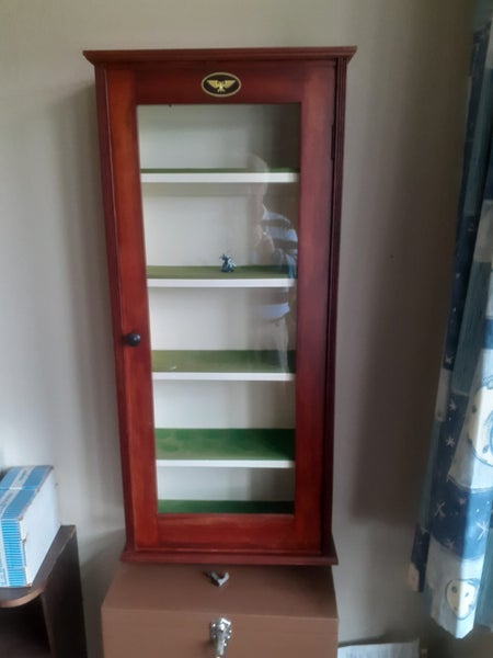 Warhammer War Hammer 40,000 wall mounted display cabinet Carousel 1