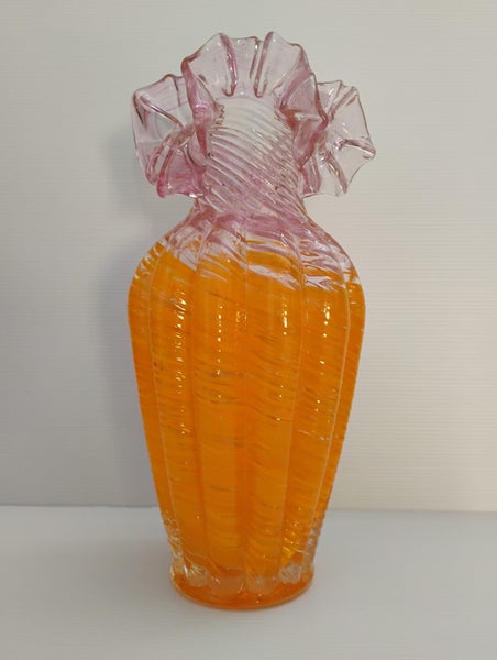 FENTON HAND BLOWN ART GLASS VASE Carousel 2