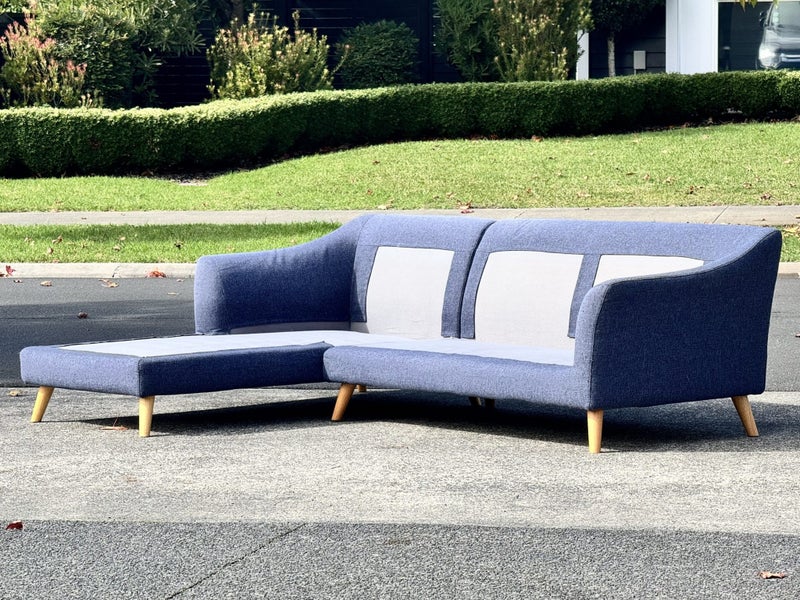 $1 RESERVE! ABSOLUTELY BEAUTIFUL ‘NOOD’ 3 SEATER SOFA WITH LEFT HAND CHAISE! Carousel 20