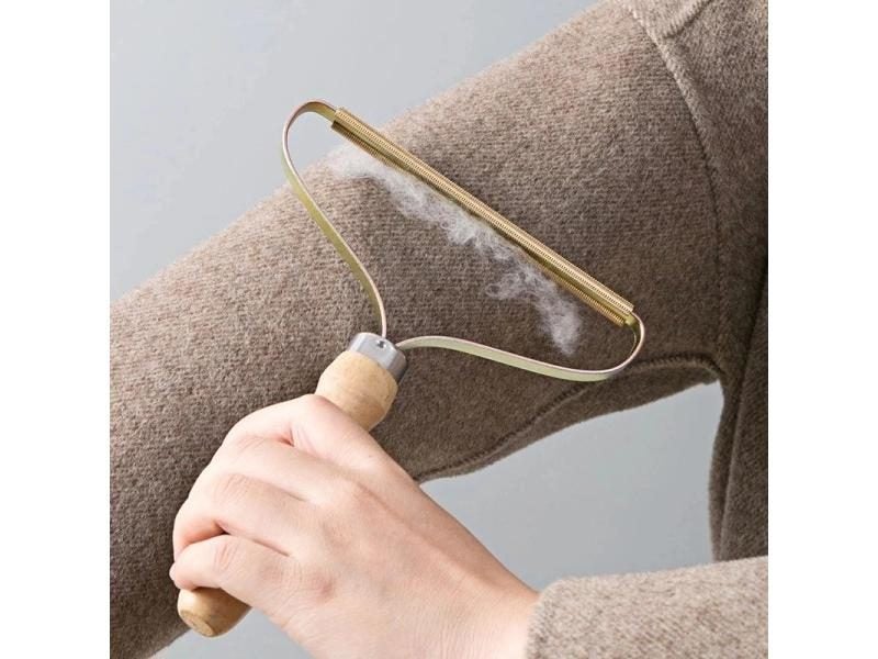 Lint Remover Carousel 2