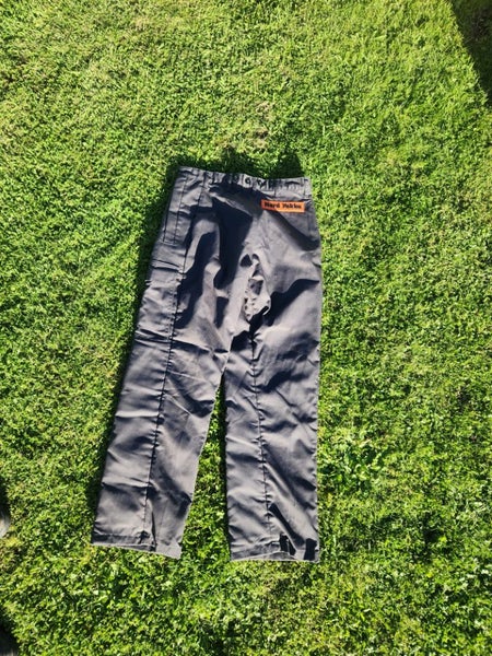 Chainsaw pants Carousel 1