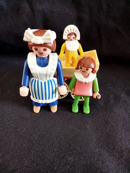 Playmobil - Nanny, girl and baby in pram Carousel 2
