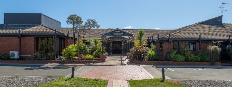 Iconic Marlborough Riverside Hotel Carousel 1