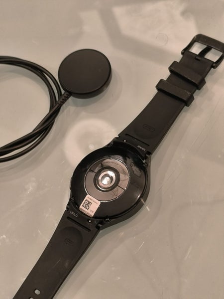 Samsung Galaxy Watch4 Classic LTE Carousel 3