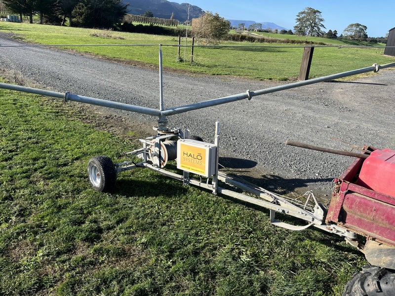 Travelling Iriigator - Near New Condition with Halo Carousel 7