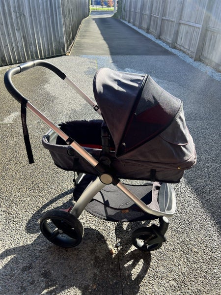 Mountain buggy cosmopolitan Carousel 1