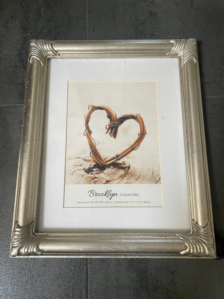 Frame Carousel 1