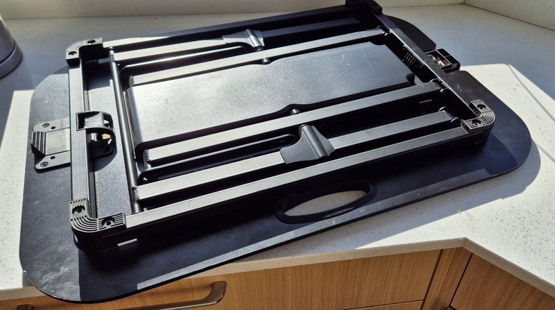 Standing desk workstation: collapsible, compact, transportable Carousel 2