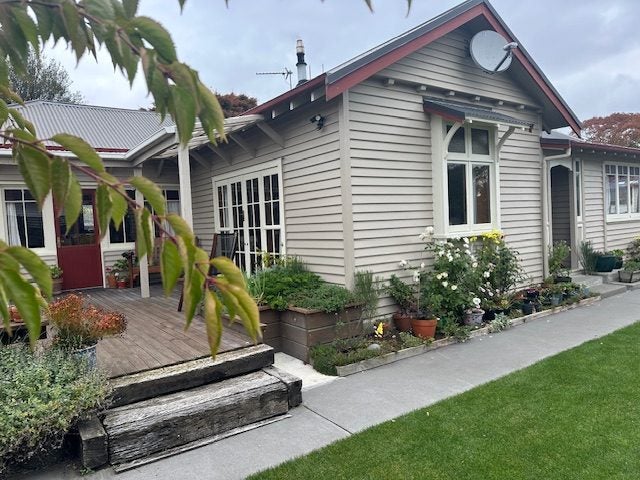 Image 1 of 23