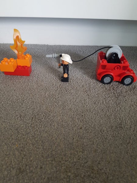 Duplo Fire Fighter Carousel 1