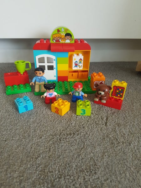 Duplo Child Care Carousel 1