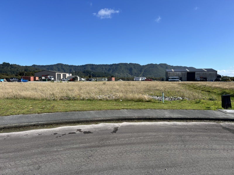 Image 1 of 7
