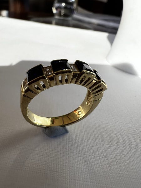 Pre Loved 9ct Gold Sapphire & Diamond Ring #SV21 Carousel 2