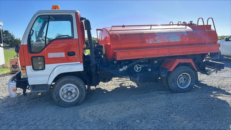 1995 Isuzu Forward Water Tanker62867852964994111