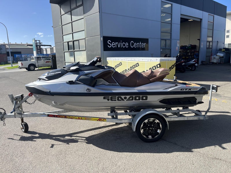 2019 Sea-Doo GTX 300 Limited62867852983811111