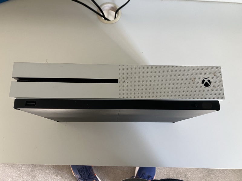 Xbox One S Carousel 1