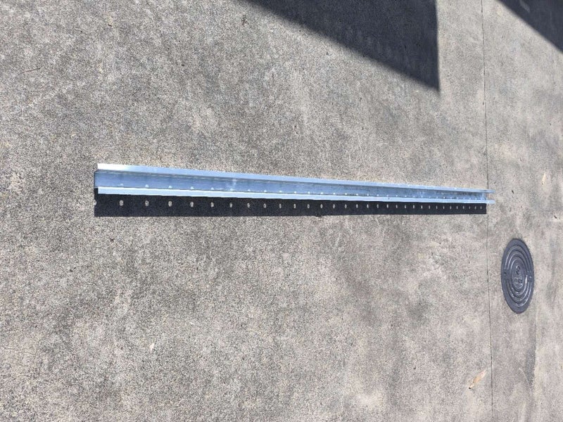 Steel Bar / Metal Bar / Steel Beam / Metal Beam Carousel 1