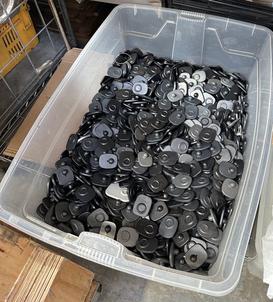 Bulk Retail Clothing Security Sensor Tags - $1 Reserve (Front Of Grey Tambour) Carousel 1