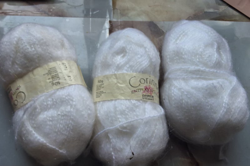 WHITE WOOL MOHAIR ACYLIC CORINNE 3 SKEINS 2 WITH LABEL Carousel 1