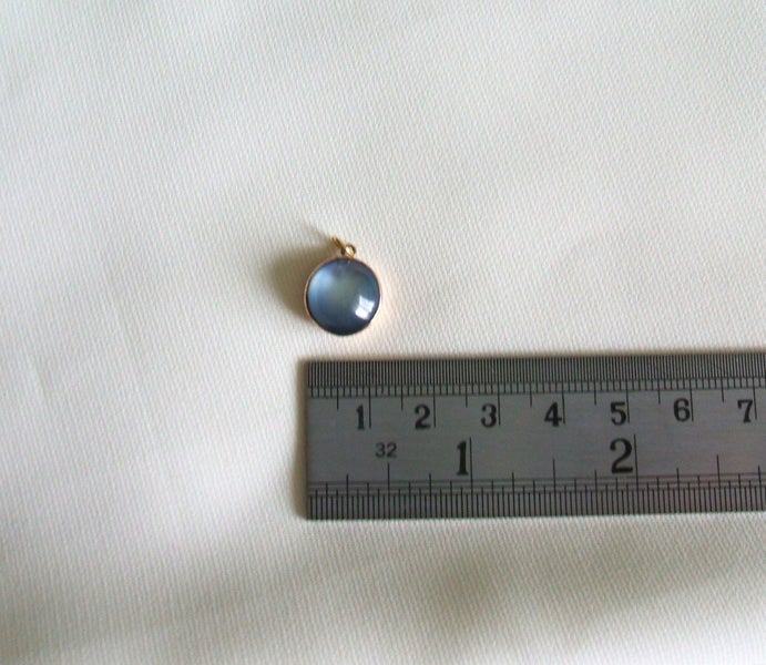 JEWELLERS ESTATE STUNNING CABOCHON OF SAPPHIRE ? SET IN 10ct RED GOLD SETTING. Carousel 2