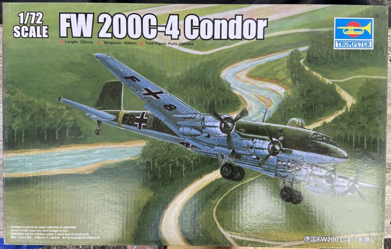 Fw 200C-4 Condor Trumpeter | No. 01638 | 1:72 Carousel 1