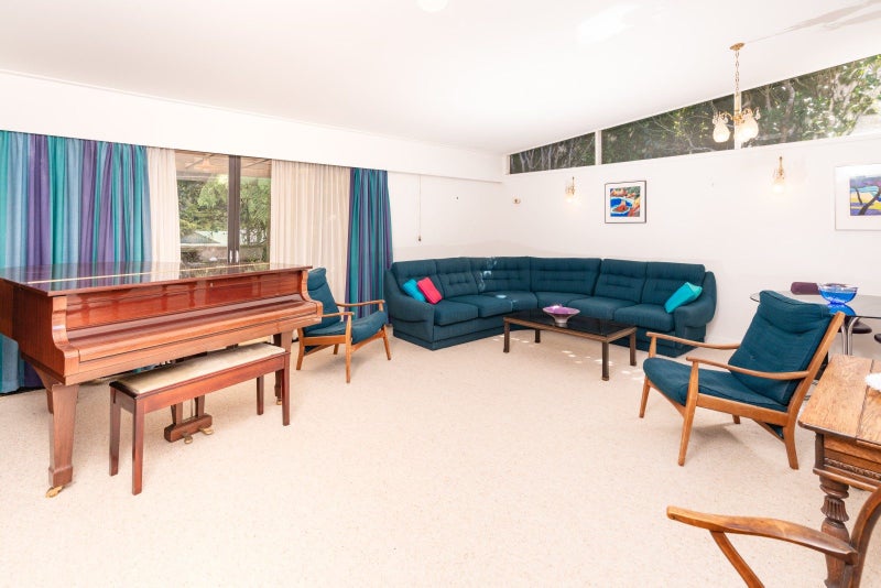 Image 1 of 20