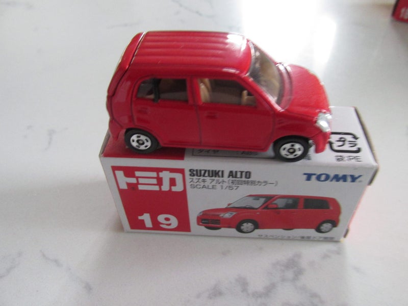 Tomica #16 Suzuki Alto Mint Boxed Carousel 1
