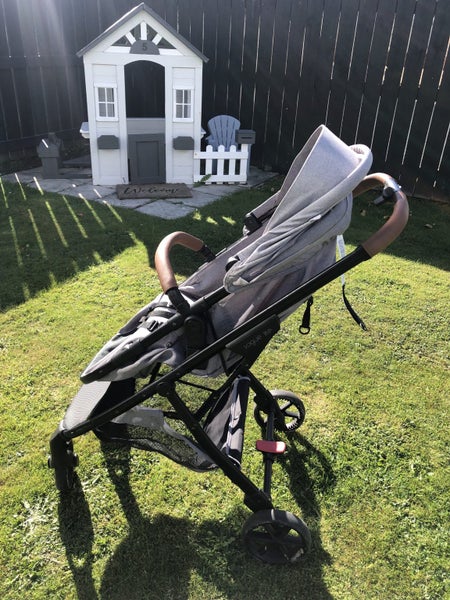 Newborn Pram - Forwards and backwards facing! Carousel 2