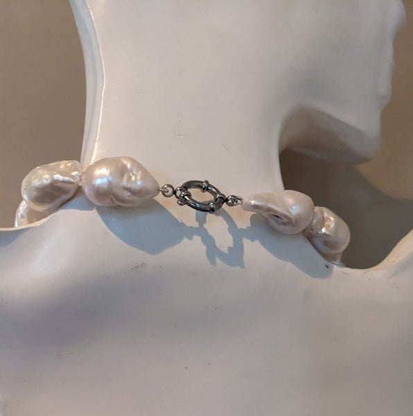 15 - 26mm White Cultured Keshi Kasumi Pearl 19" Necklace Carousel 2