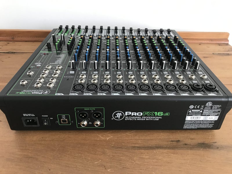 Mackie ProFX16v3 Carousel 2