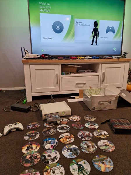 XBOX 360 Modded Console + Games Carousel 5