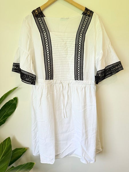 Et Alia Size 12 Fit White Lace Trim Dress Carousel 1