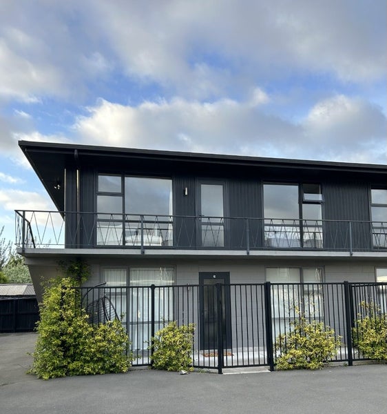 Image 1 of 8