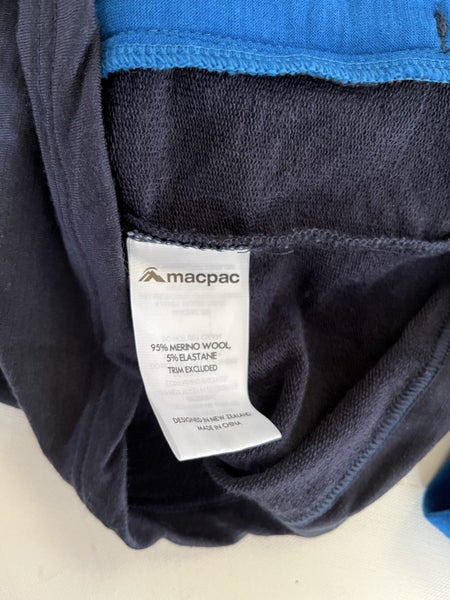 Macpac Merino Hoodie Carousel 4