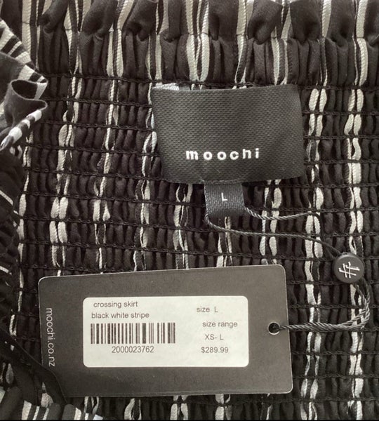 stunning Moochi Skirt size L BNWT62866850499458112