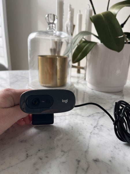 Logitech C270 HD WEBCAM - like new Carousel 2
