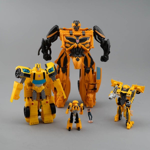 Transformers Bumblebee Studio Series 15BB Deluxe Classic Camaro Charlie Figure Carousel 1